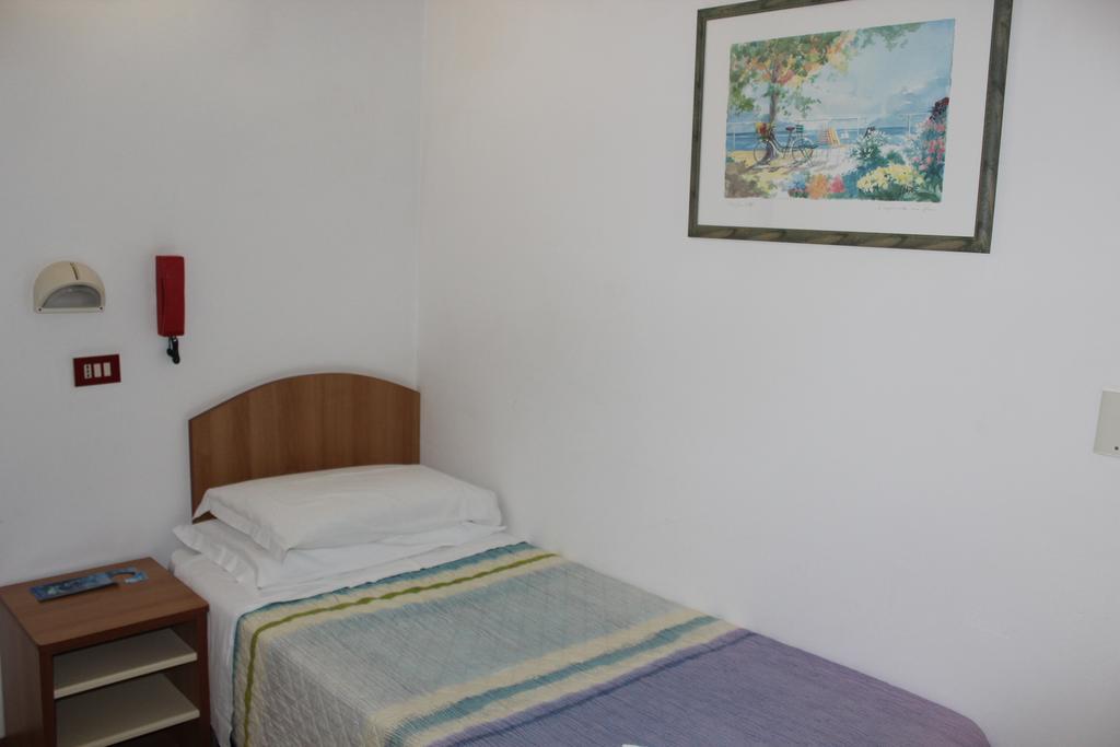 Hotel Santini Rimini Camera foto